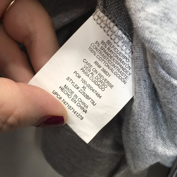 My Michelle Pullover Top Women Size XL Gray Long Striped Slit Sleeves - Picture 9 of 9